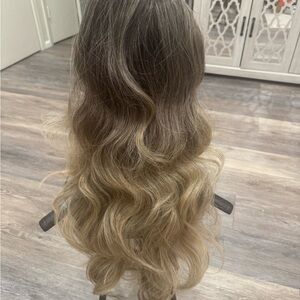Luxurious Wavy Ombre Hair Extension